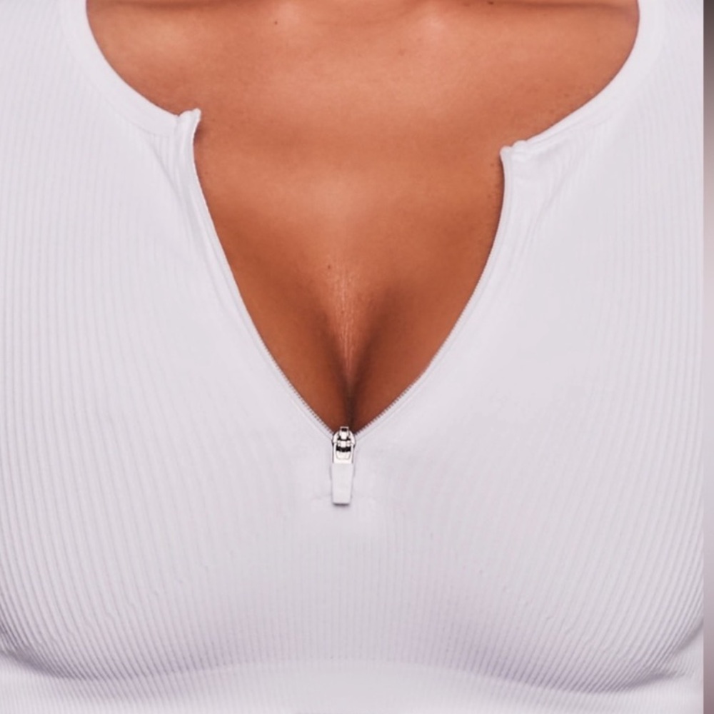 Bo and Tee White Ribbed Athletic set - Picture 3 of 8